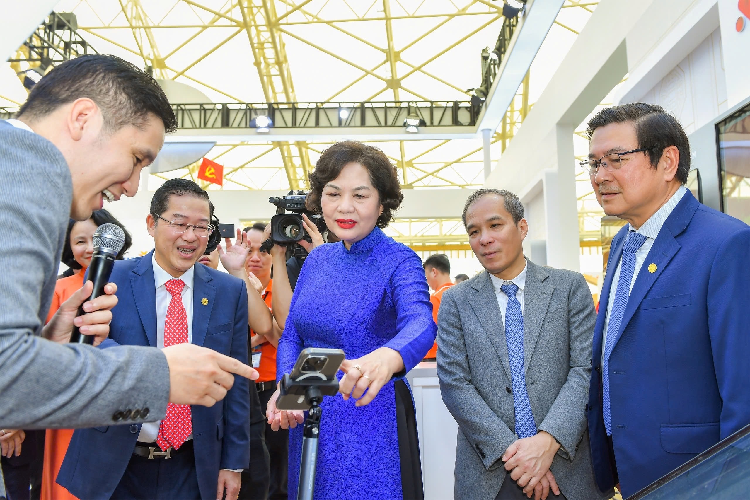 Dấu ấn chuyển đổi số của ngành Ngân hàng tại Triển lãm A80 Dấu ấn chuyển đổi số của ngành Ngân hàng tại Triển lãm A80