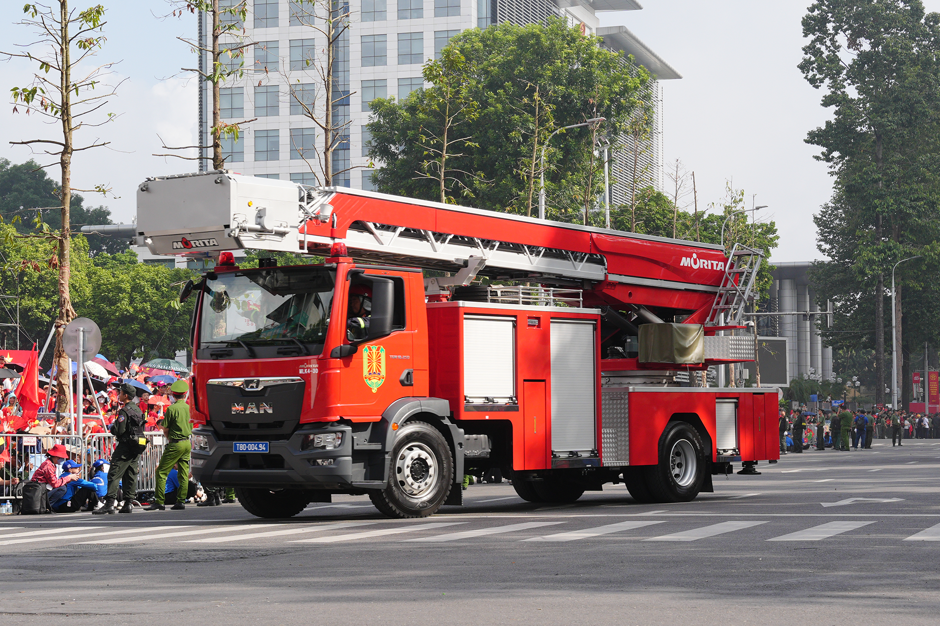 Hàng loạt vũ khí, khí tài hiện đại xuất hiện trong lễ diễu binh, diễu hành A80