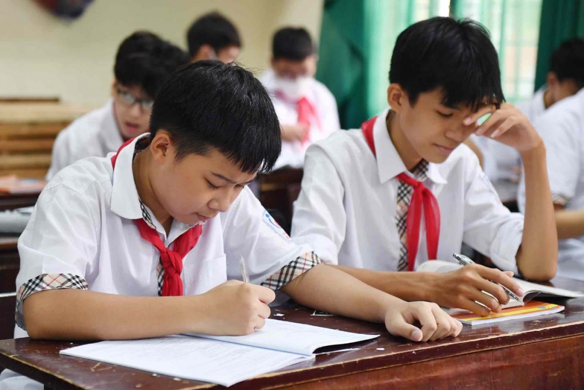 Chi tiết những đối tượng được miễn học phí theo quy định của Chính phủ