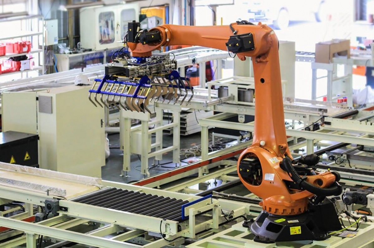 Hệ thống băng tải kết hợp robot thông minh của một doanh nghiệp tại TP. Hồ Chí Minh Hệ thống băng tải kết hợp robot thông minh của một doanh nghiệp tại TP. Hồ Chí Minh
