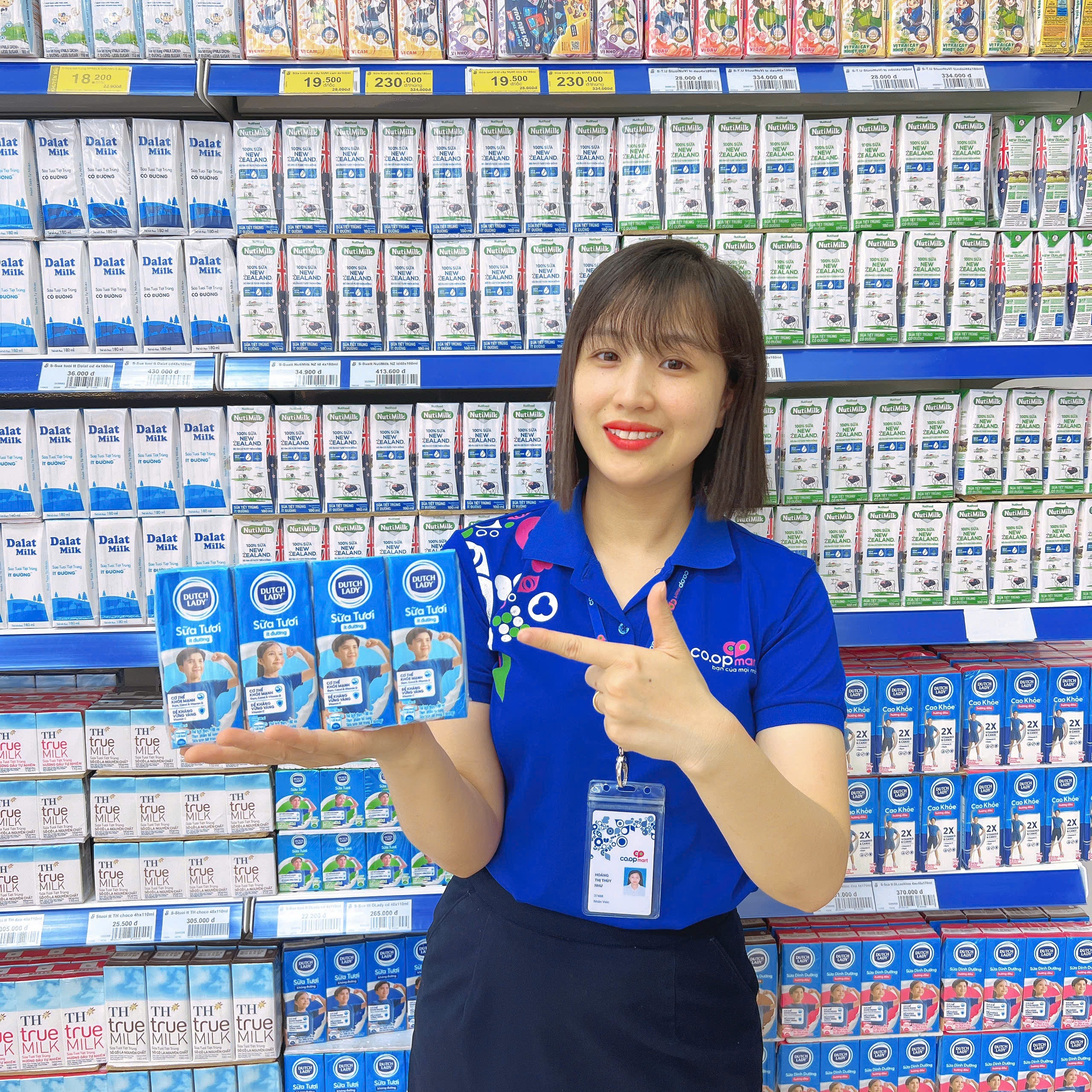 Co.opmart trao tặng hơn 10.000 hộp sữa miễn phí dịp khai giảng năm học mới Co.opmart trao tặng hơn 10.000 hộp sữa miễn phí dịp khai giảng năm học mới