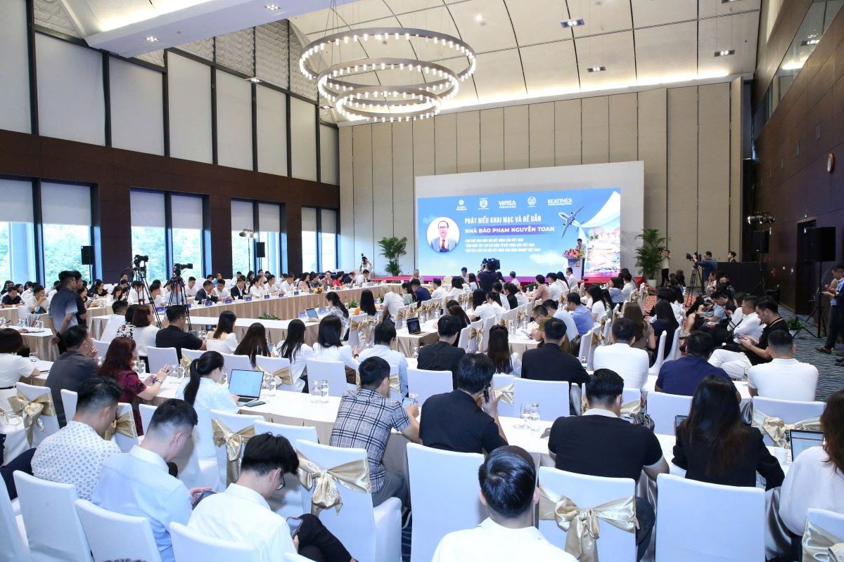 Hội thảo Đô thị biển liền kề sân bay quốc tế - Tâm mạch mới của nhà đầu tư Hà Nội