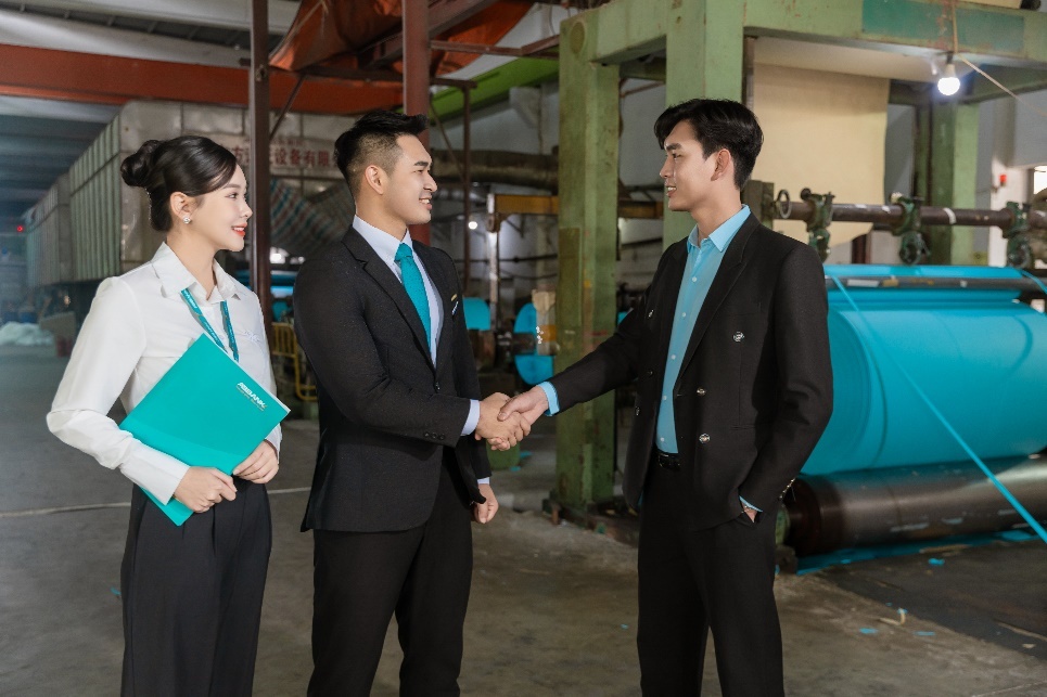 Với sự thấu hiểu về đặc thù của ngành may mặc, gói giải pháp được ABBANK thiết kế không chỉ để hỗ trợ doanh nghiệp tiếp cận nguồn vốn phù hợp, mà còn giúp tối ưu chi phí, chủ động dòng tiền và nâng cao năng lực cạnh tranh trong chuỗi cung ứng toàn cầu Với sự thấu hiểu về đặc thù của ngành may mặc, gói giải pháp được ABBANK thiết kế không chỉ để hỗ trợ doanh nghiệp tiếp cận nguồn vốn phù hợp, mà còn giúp tối ưu chi phí, chủ động dòng tiền và nâng cao năng lực cạnh tranh trong chuỗi cung ứng toàn cầu