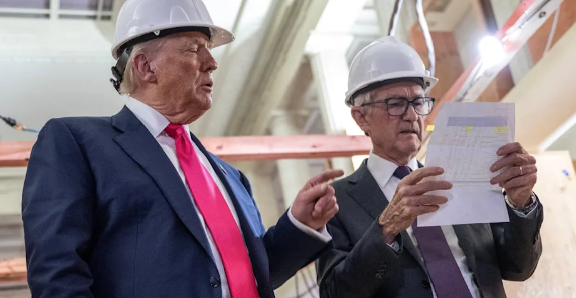 Tổng thống Donald Trump và Chủ tịch Fed Powell
