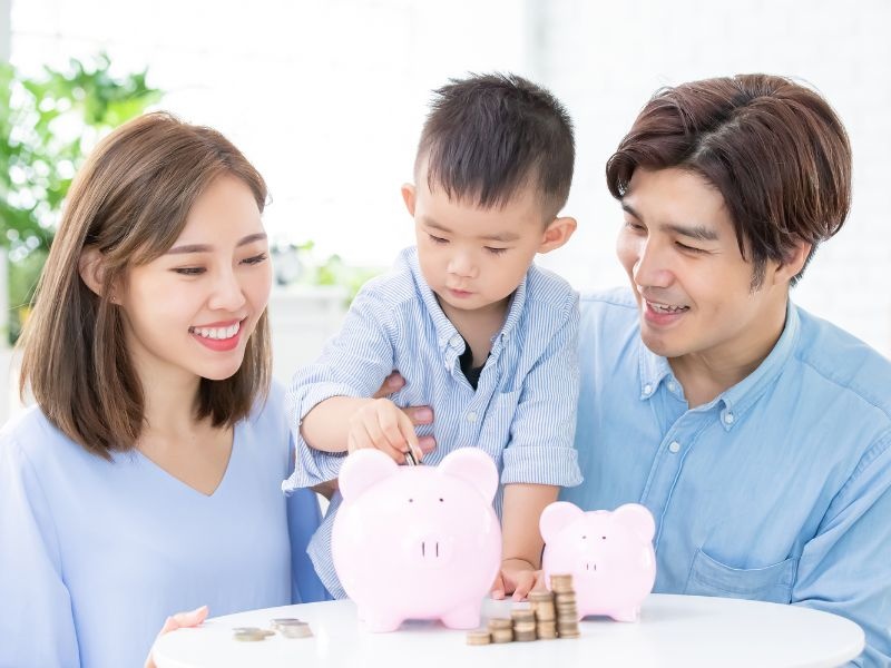 Warren Buffett tiết lộ sai lầm lớn nhất của cha mẹ khi dạy con về tiền