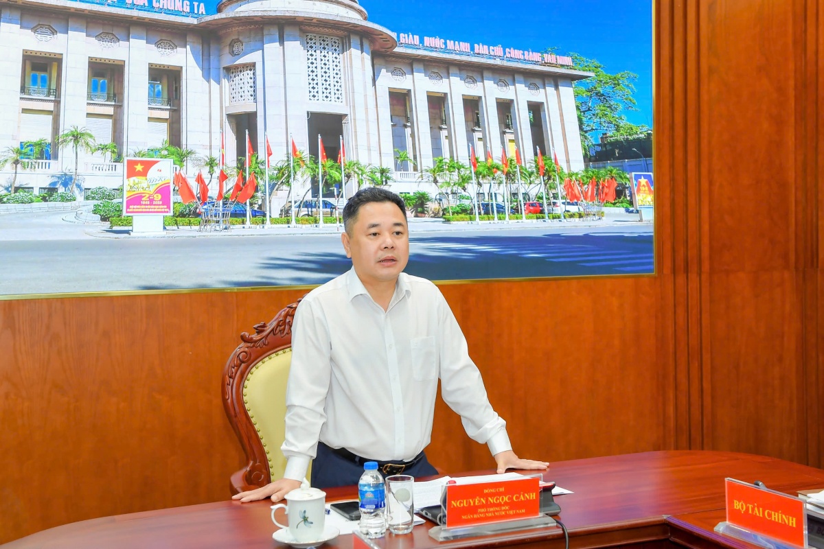 Hoàn thiện Nghị định hỗ trợ lãi suất: Thúc đẩy dòng vốn xanh vào khu vực kinh tế tư nhân Hoàn thiện Nghị định hỗ trợ lãi suất: Thúc đẩy dòng vốn xanh vào khu vực kinh tế tư nhân