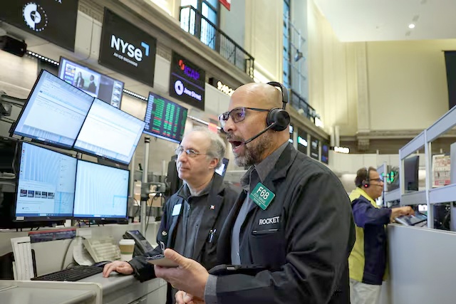 Oracle tăng sốc 36% nhờ AI, S&P 500 và Nasdaq đồng loạt phá đỉnh lịch sử