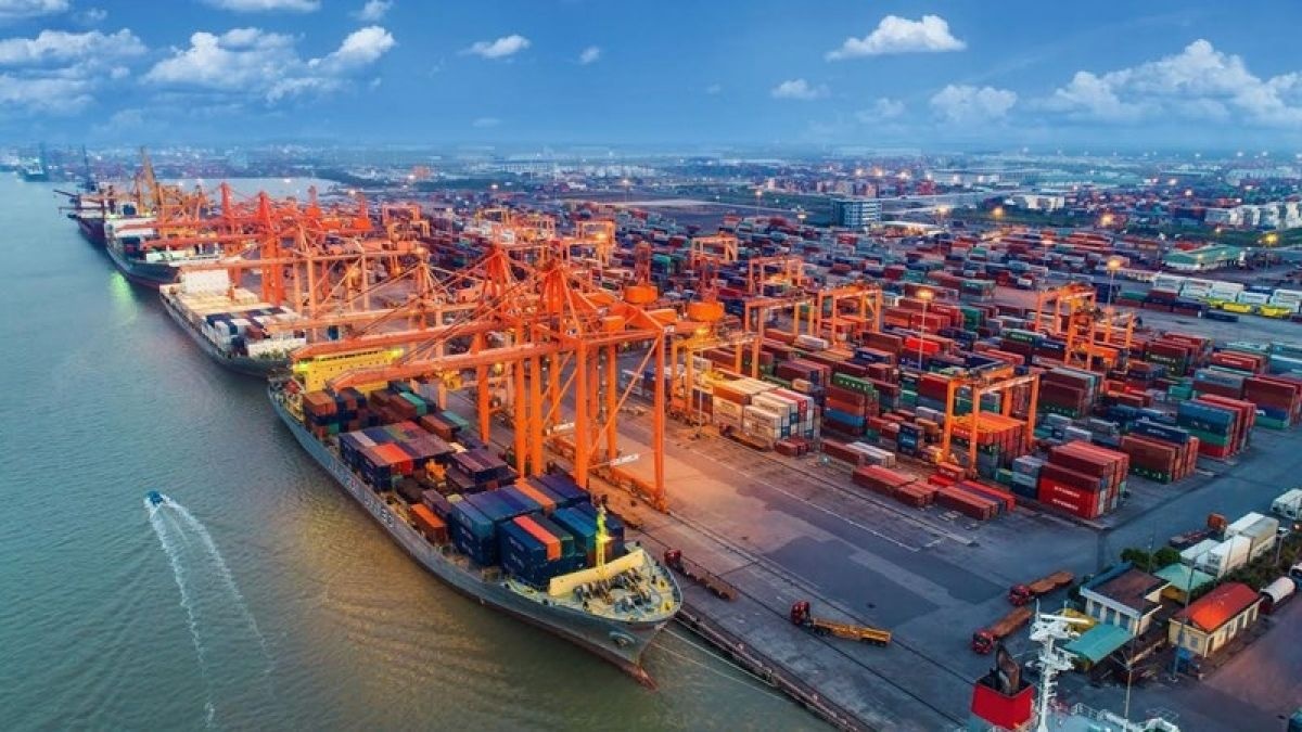Hợp lực để cân bằng giữa tăng trưởng kinh tế và ổn định vĩ mô Hợp lực để cân bằng giữa tăng trưởng kinh tế và ổn định vĩ mô