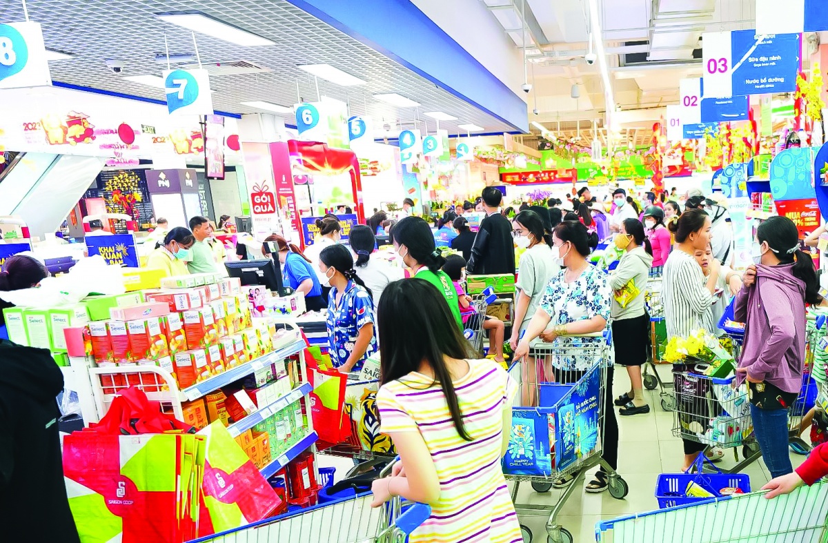 Tiêu dùng đang là một trong các trụ cột quan trọng của GDP Tiêu dùng đang là một trong các trụ cột quan trọng của GDP
