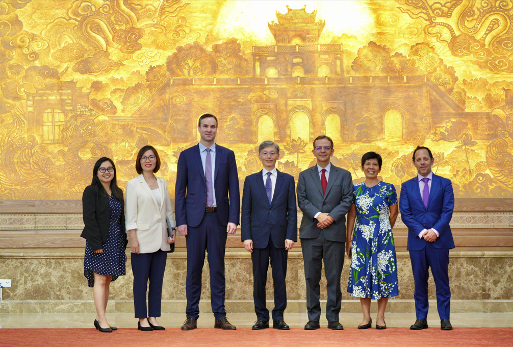 Phó Tổng Giám đốc IMF: Luôn theo dõi sát những thành công ấn tượng của Việt Nam Phó Tổng Giám đốc IMF: Luôn theo dõi sát những thành công ấn tượng của Việt Nam