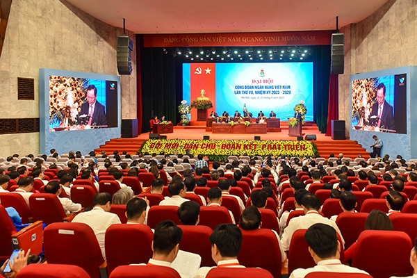 Với phương châm: “Đoàn kết - Dân chủ - Kỷ cương - Đổi mới - Phát triển”, Đại hội công đoàn các cấp trong ngành Ngân hàng đánh dấu những thay đổi căn bản về mô hình tổ chức công đoàn trong kỷ nguyên mới Với phương châm: “Đoàn kết - Dân chủ - Kỷ cương - Đổi mới - Phát triển”, Đại hội công đoàn các cấp trong ngành Ngân hàng đánh dấu những thay đổi căn bản về mô hình tổ chức công đoàn trong kỷ nguyên mới