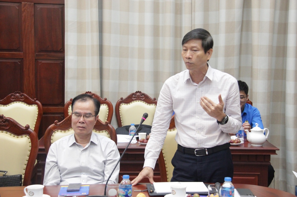 Các đại biểu tham gia ý kiến tại hội nghị