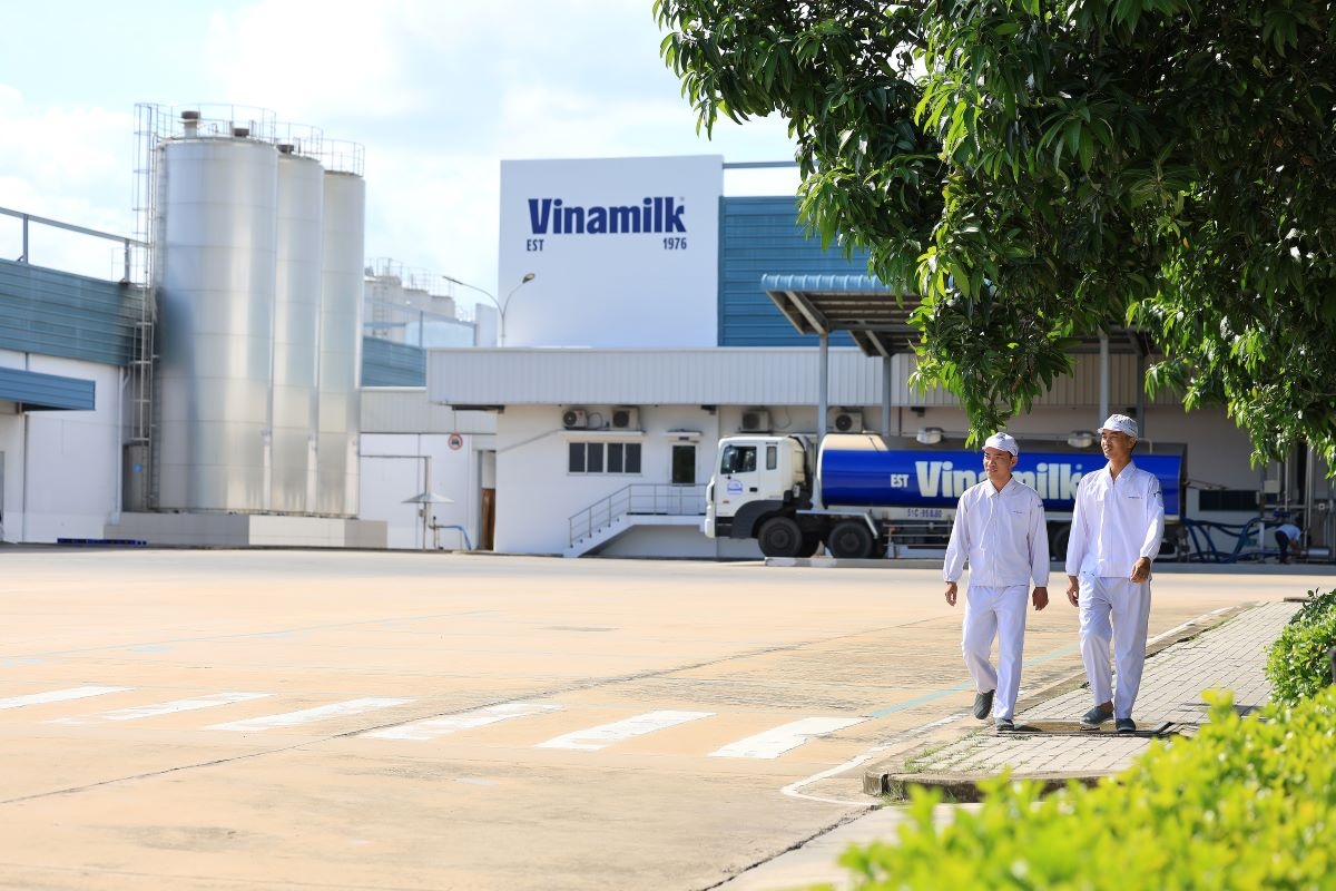 Vinamilk là doanh nghiệp sữa đầu tiên sở hữu cả trang trại và nhà máy đạt trung hòa carbon theo tiêu chuẩn PAS 2060:2014 (Ảnh: Minh Anh)