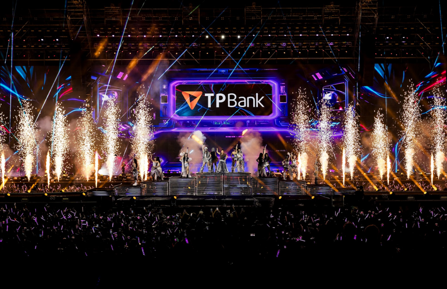 TPBank xuất hiện “cực cháy” tại Em Xinh “Say Hi” Concert. Ảnh: Vieon TPBank xuất hiện “cực cháy” tại Em Xinh “Say Hi” Concert. Ảnh: Vieon