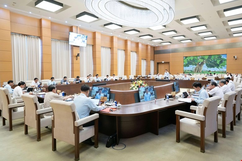 Toàn cảnh phiên họp