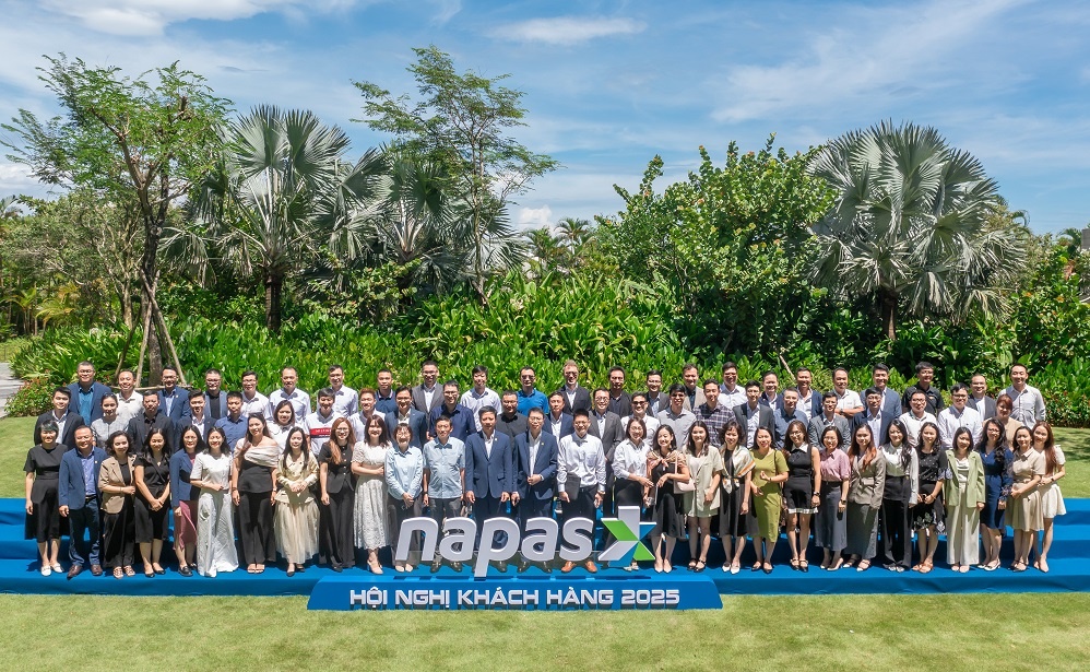Ban lãnh đạo NAPAS và đại diện của hơn 40 đơn vị Trung gian thanh toán tham dự Hội nghị Khách hàng NAPAS 2025 Ban lãnh đạo NAPAS và đại diện của hơn 40 đơn vị Trung gian thanh toán tham dự Hội nghị Khách hàng NAPAS 2025