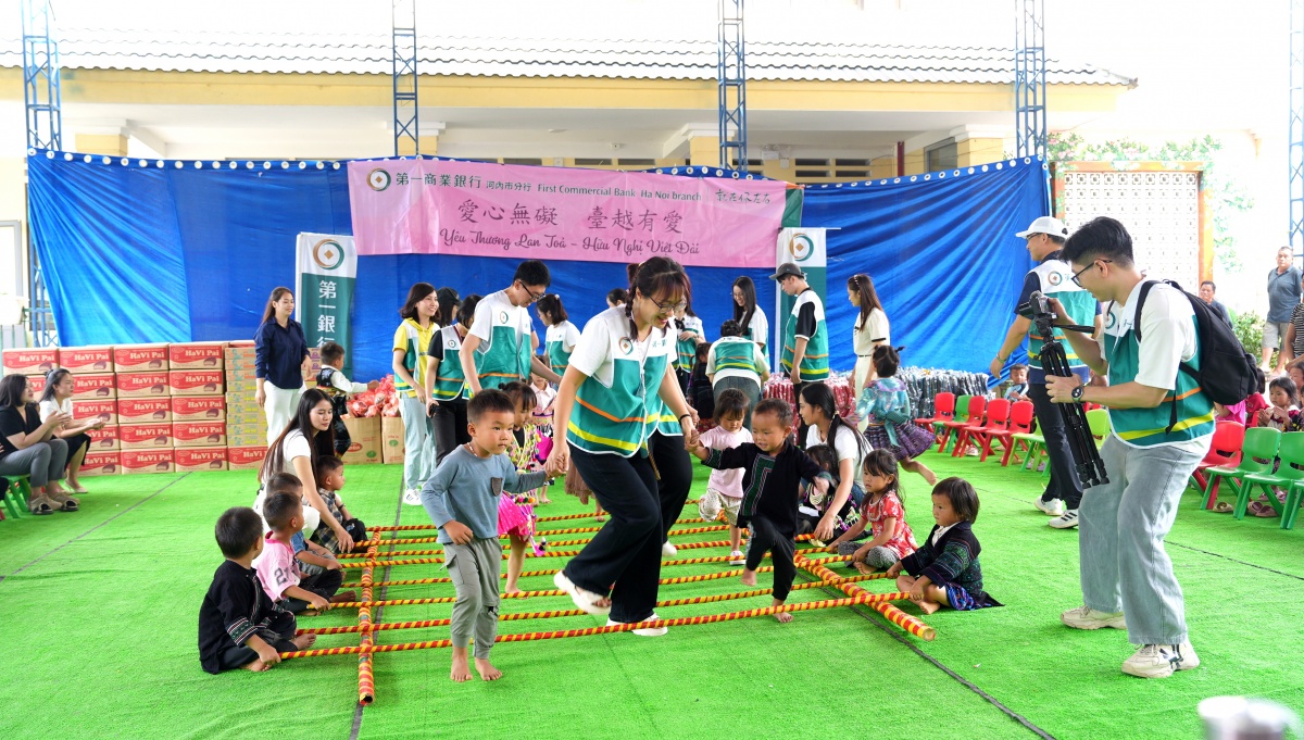 Thắp sáng Tết Trung thu nơi vùng cao Lao Chải