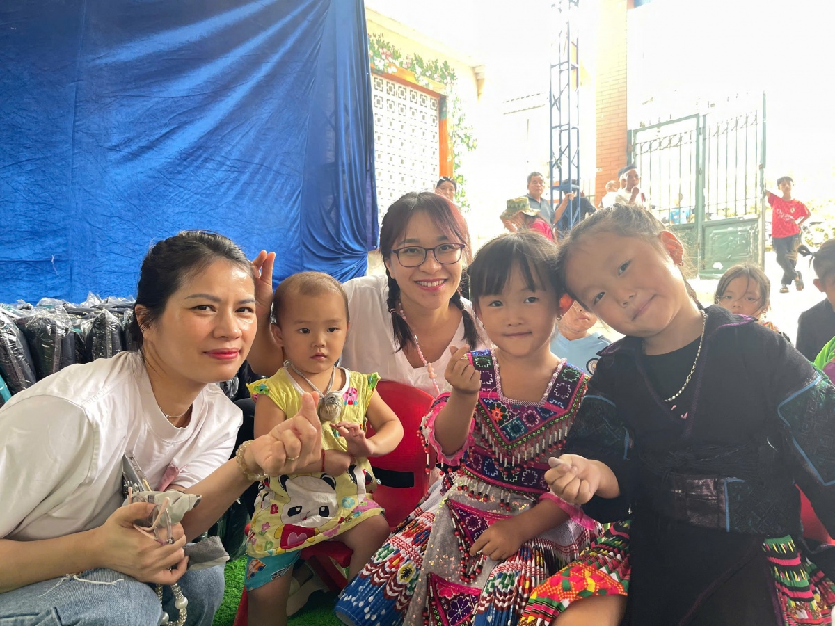 Thắp sáng Tết Trung thu nơi vùng cao Lao Chải
