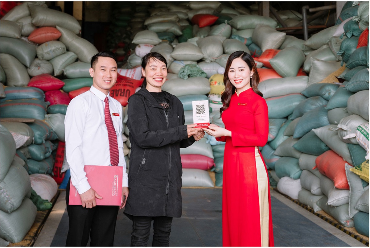Agribank tích cực đẩy mạnh chuyển đổi số, ứng dụng trí tuệ nhân tạo nâng cao hiệu quả kinh doanh Agribank tích cực đẩy mạnh chuyển đổi số, ứng dụng trí tuệ nhân tạo nâng cao hiệu quả kinh doanh