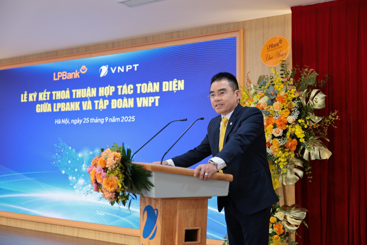 LPBank và VNPT ký kết hợp tác toàn diện, thúc đẩy chuyển đổi số và phát triển bền vững LPBank và VNPT ký kết hợp tác toàn diện, thúc đẩy chuyển đổi số và phát triển bền vững