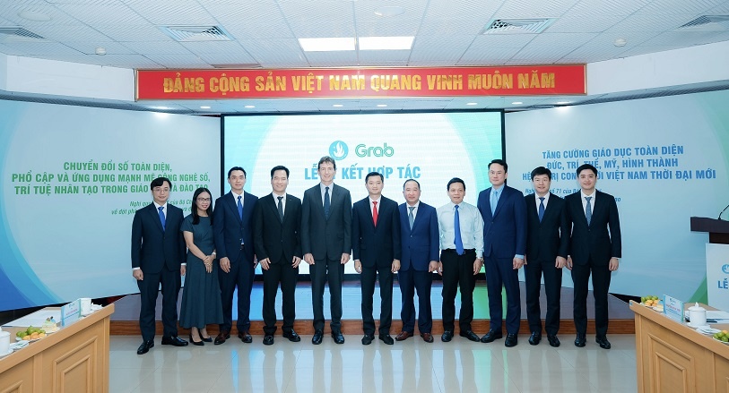Đại diện Trung ương Hội Sinh viên Việt Nam và Grab Việt Nam tham dự buổi lễ kí kết Đại diện Trung ương Hội Sinh viên Việt Nam và Grab Việt Nam tham dự buổi lễ kí kết