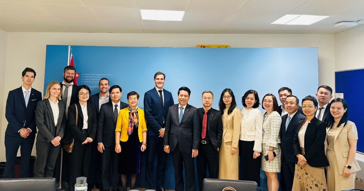 Nghiên cứu kinh nghiệm chuyển đổi số, Fintech và tài sản mã hóa tại Thụy Sĩ và Vương quốc Anh Nghiên cứu kinh nghiệm chuyển đổi số, Fintech và tài sản mã hóa tại Thụy Sĩ và Vương quốc Anh