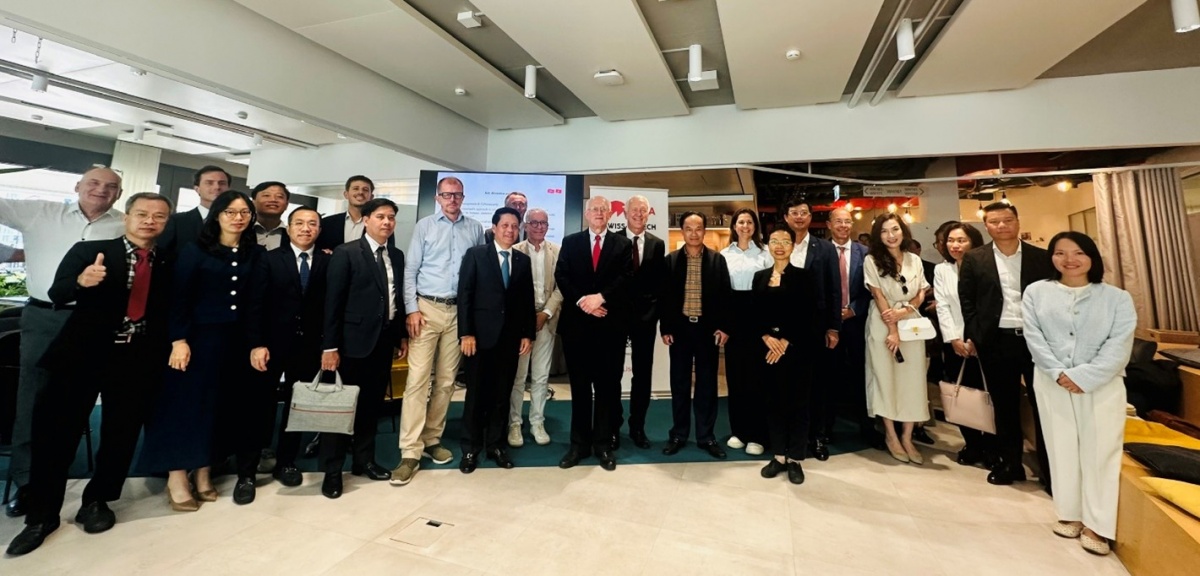 Đoàn NHNN và các cơ quan làm việc với Hiệp hội Fintech Thụy Sĩ (SFTA) Đoàn NHNN và các cơ quan làm việc với Hiệp hội Fintech Thụy Sĩ (SFTA)