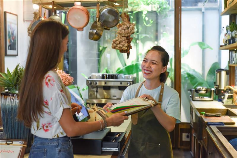 Chị Hiền đã tự tin chuyển đổi lên mô hinh doanh nghiệp, tạo đà bứt phá kinh doanh giai đoạn tới Chị Hiền đã tự tin chuyển đổi lên mô hinh doanh nghiệp, tạo đà bứt phá kinh doanh giai đoạn tới