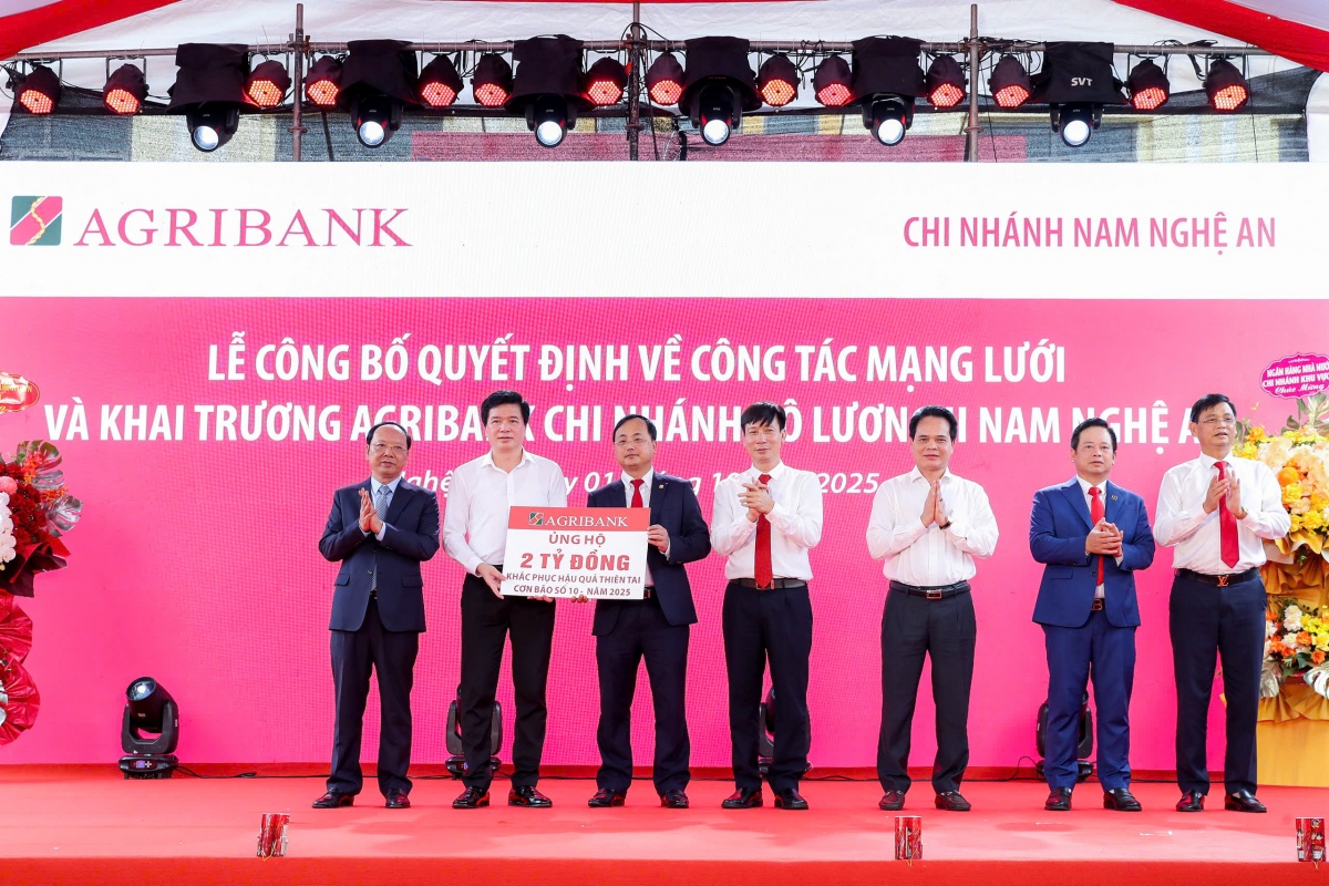 Chủ tịch HĐTV Agribank làm việc với các chi nhánh tại Nghệ An, kịp thời chỉ đạo khắc phục bão lũ Chủ tịch HĐTV Agribank làm việc với các chi nhánh tại Nghệ An, kịp thời chỉ đạo khắc phục bão lũ