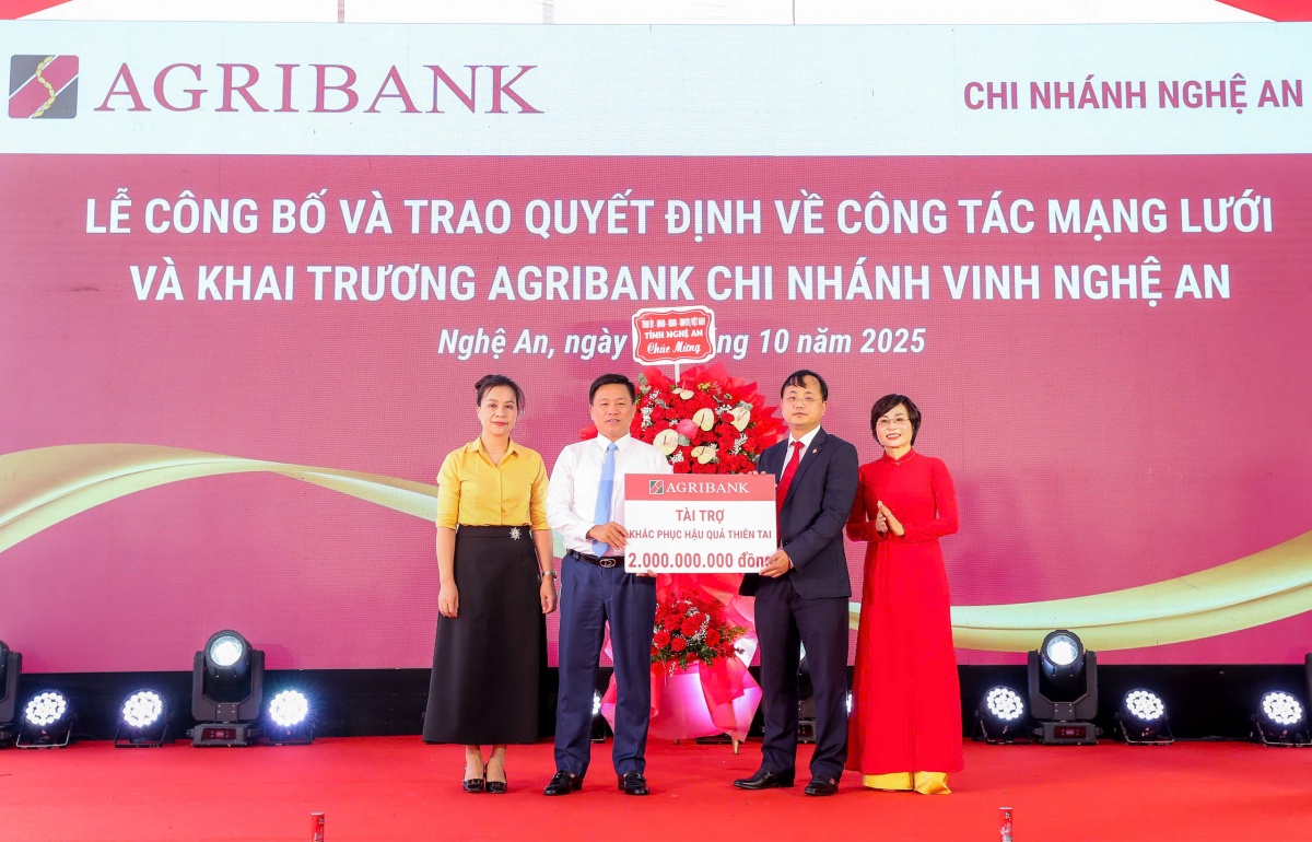 Chủ tịch HĐTV Agribank làm việc với các chi nhánh tại Nghệ An, kịp thời chỉ đạo khắc phục bão lũ Chủ tịch HĐTV Agribank làm việc với các chi nhánh tại Nghệ An, kịp thời chỉ đạo khắc phục bão lũ