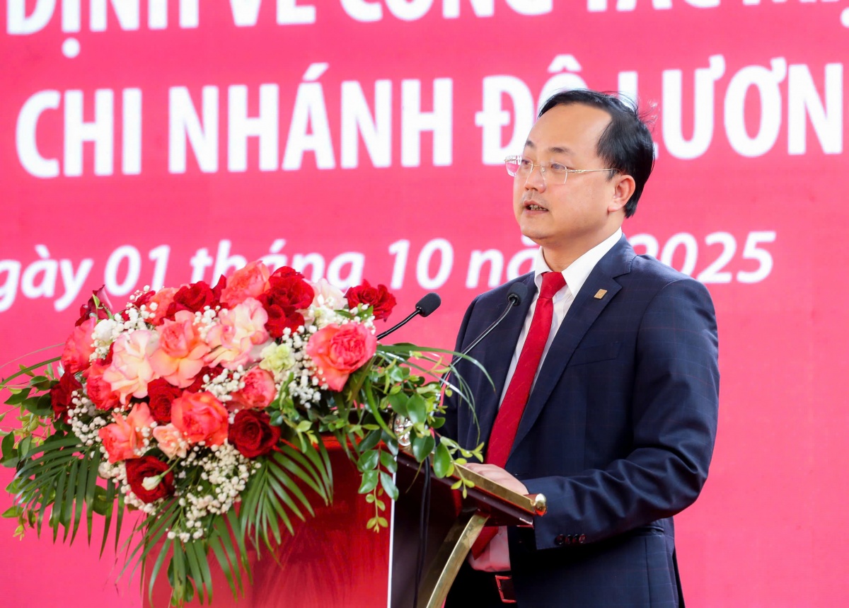 Agribank đẩy mạnh cơ cấu mạng lưới, tạo dư địa phát triển nông nghiệp, nông thôn, nông dân Agribank đẩy mạnh cơ cấu mạng lưới, tạo dư địa phát triển nông nghiệp, nông thôn, nông dân