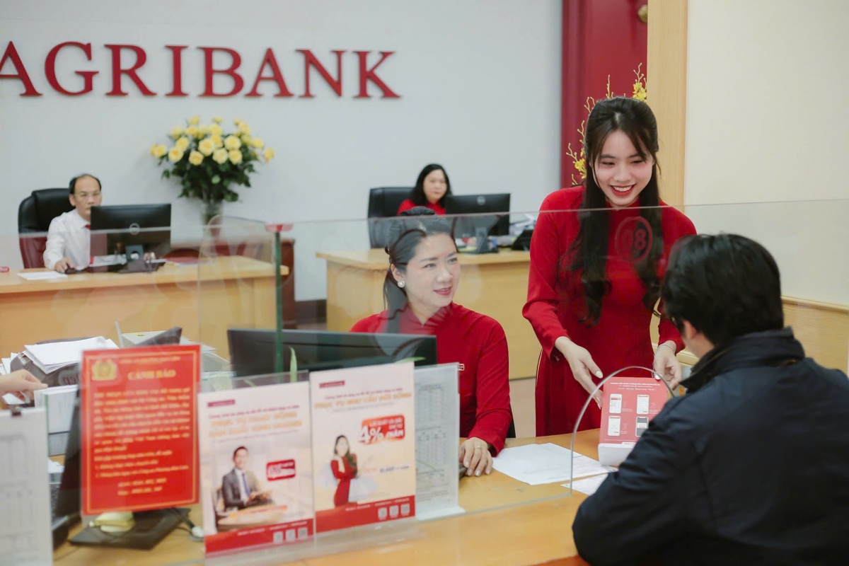 Agribank đẩy mạnh cơ cấu mạng lưới, tạo dư địa phát triển nông nghiệp, nông thôn, nông dân Agribank đẩy mạnh cơ cấu mạng lưới, tạo dư địa phát triển nông nghiệp, nông thôn, nông dân