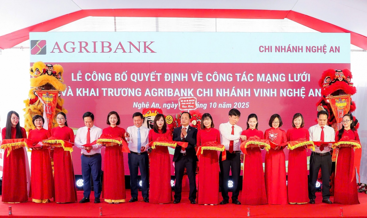 Agribank đẩy mạnh cơ cấu mạng lưới, tạo dư địa phát triển nông nghiệp, nông thôn, nông dân Agribank đẩy mạnh cơ cấu mạng lưới, tạo dư địa phát triển nông nghiệp, nông thôn, nông dân