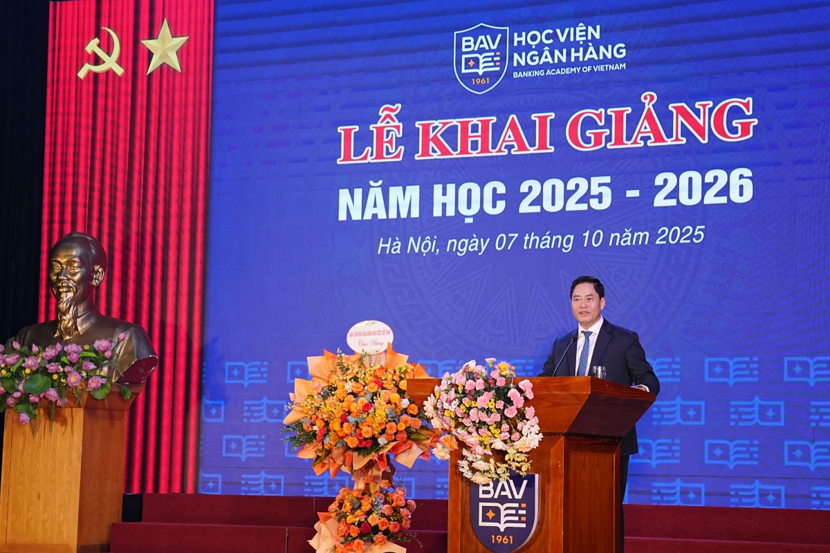 Học viện Ngân hàng khai giảng năm học mới: Kiến tạo tri thức, vững bước tương lai
