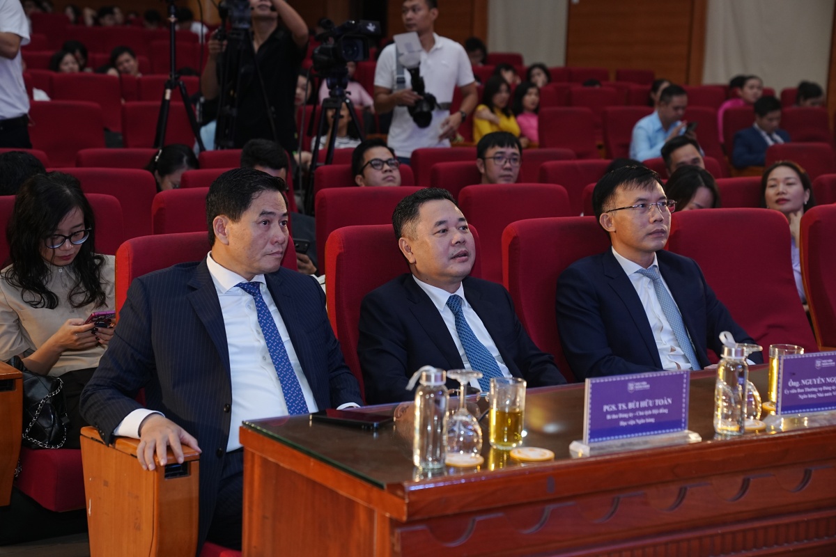 Kết nối “nhịp cầu” tri thức cho nguồn nhân lực thời đại AI