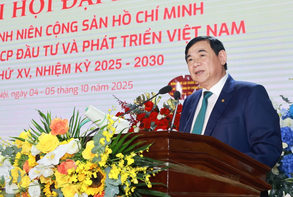 Đồng chí Phan Đức Tú – Bí thư Đảng ủy, Chủ tịch HĐQT BIDV phát biểu tại Đại hội