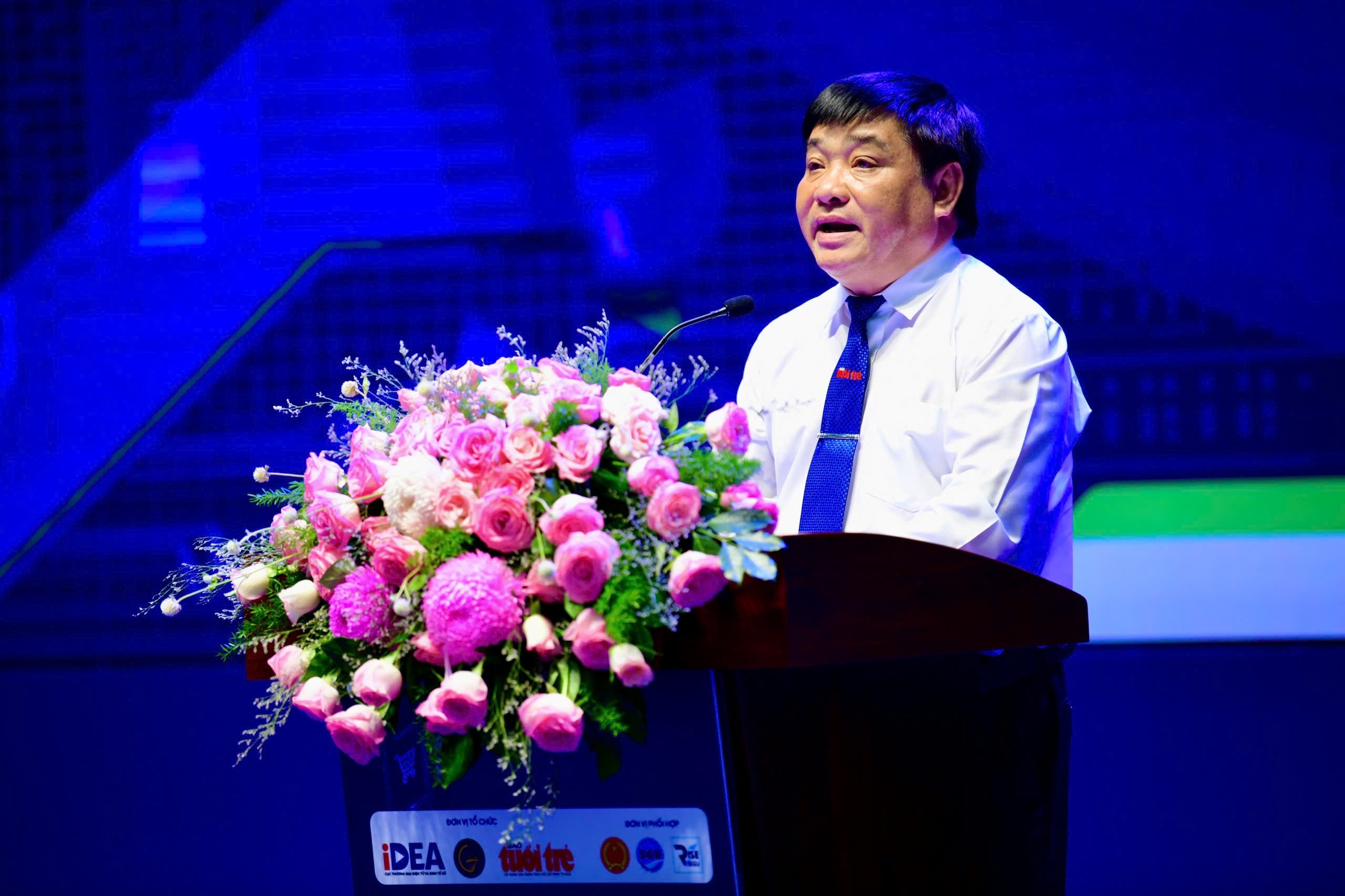 Công bố dự án “Cùng hộ kinh doanh lên doanh nghiệp số” Công bố dự án “Cùng hộ kinh doanh lên doanh nghiệp số”