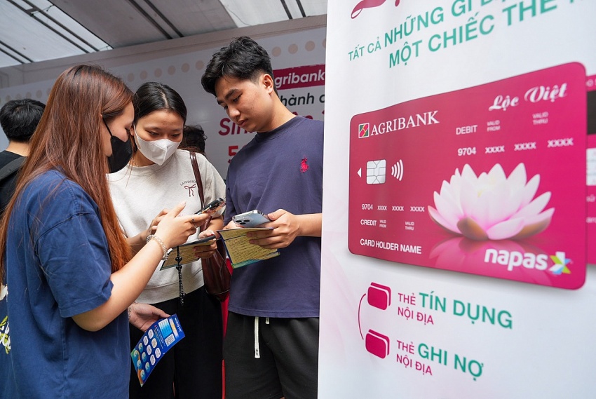 Sôi nổi Triển lãm - Hội trại sinh viên Học viện Ngân hàng