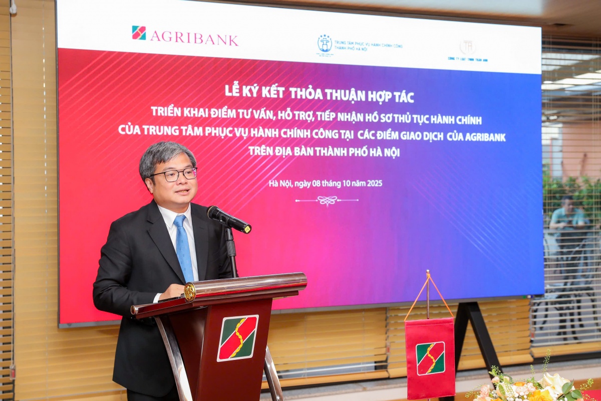 Agribank tiên phong mô hình “3 bên – 1 điểm chạm” đưa dịch vụ công đến gần người dân Agribank tiên phong mô hình “3 bên – 1 điểm chạm” đưa dịch vụ công đến gần người dân
