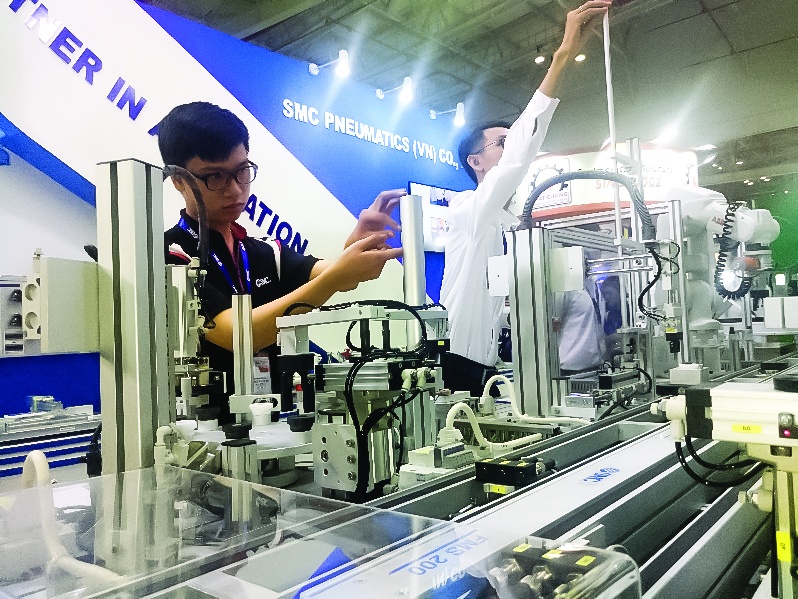Nhiều doanh nghiệp phần mềm, nền tảng số khó đạt tiêu chí R&D trên 50% do phải chi nhiều cho nhân sự và hạ tầng công nghệ Nhiều doanh nghiệp phần mềm, nền tảng số khó đạt tiêu chí R&D trên 50% do phải chi nhiều cho nhân sự và hạ tầng công nghệ