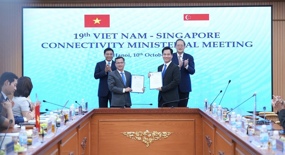 UBND Thành phố Đà Nẵng và Grab Việt Nam đã ra mắt Kế hoạch hành động thực hiện Biên bản ghi nhớ trong khuôn khổ Hội nghị Bộ trưởng về Kết nối kinh tế Việt Nam