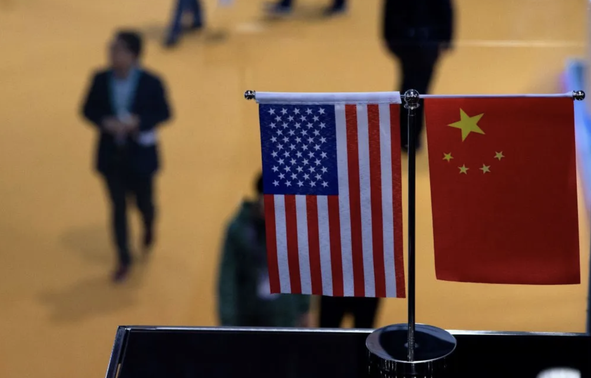 Thuế quan 100% của Trump đối với Trung Quốc đe dọa cú sốc mới cho chuỗi cung ứng