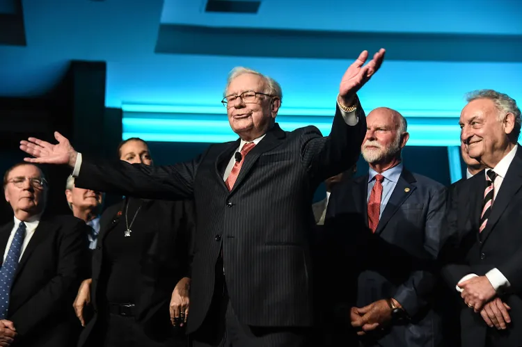 Warren Buffett và bài học vượt thời gian: “Người khôn làm đầu, kẻ dại làm cuối”