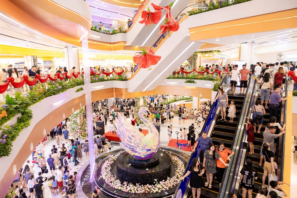 Sức hút từ Vincom Mega Mall Royal Island nhờ thương hiệu và trải nghiệm độc đáo Sức hút từ Vincom Mega Mall Royal Island nhờ thương hiệu và trải nghiệm độc đáo