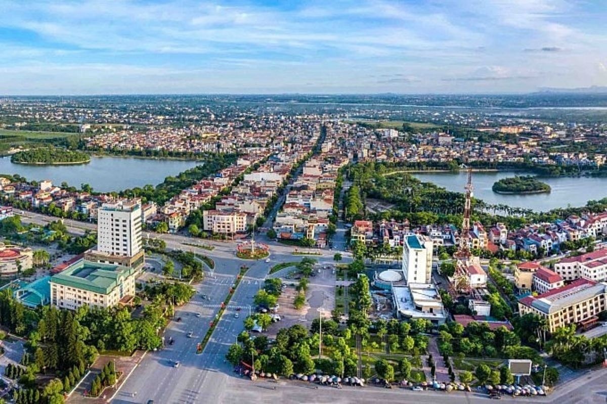 Thị trường bất động sản quý III/2025 sôi động trở lại nhưng “lệch pha” cung – cầu Thị trường bất động sản quý III/2025 sôi động trở lại nhưng “lệch pha” cung – cầu