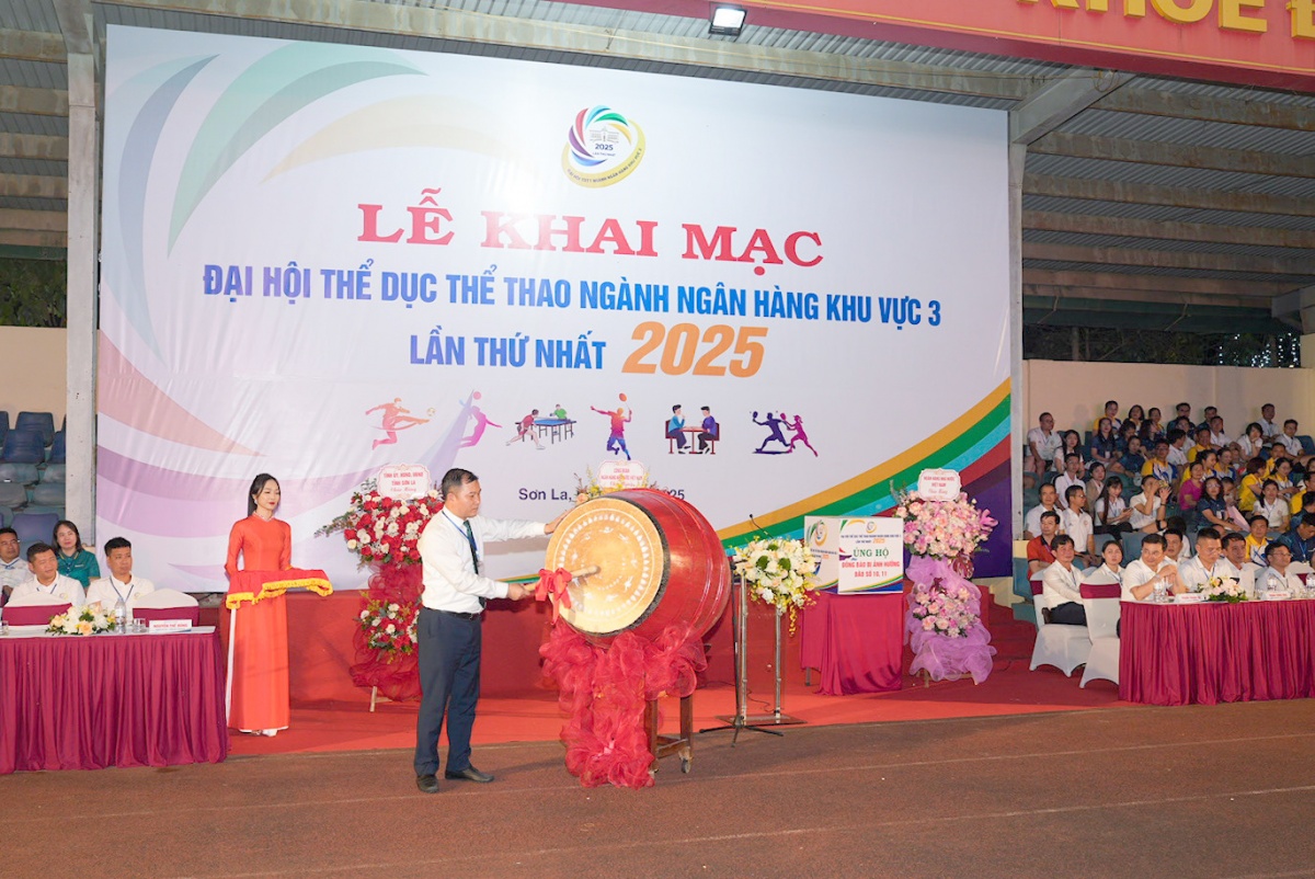 Khai mạc Đại hội Thể dục Thể thao ngành Ngân hàng Khu vực 3 lần thứ I