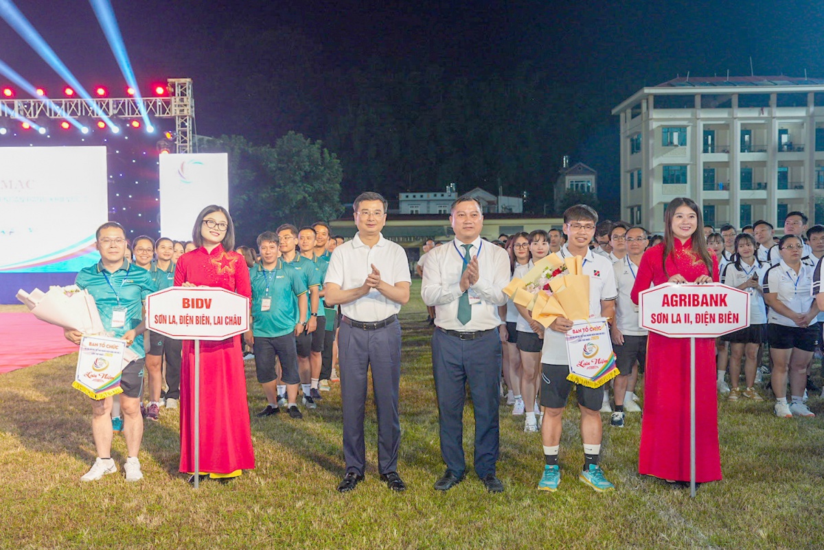 Khai mạc Đại hội Thể dục Thể thao ngành Ngân hàng Khu vực 3 lần thứ I