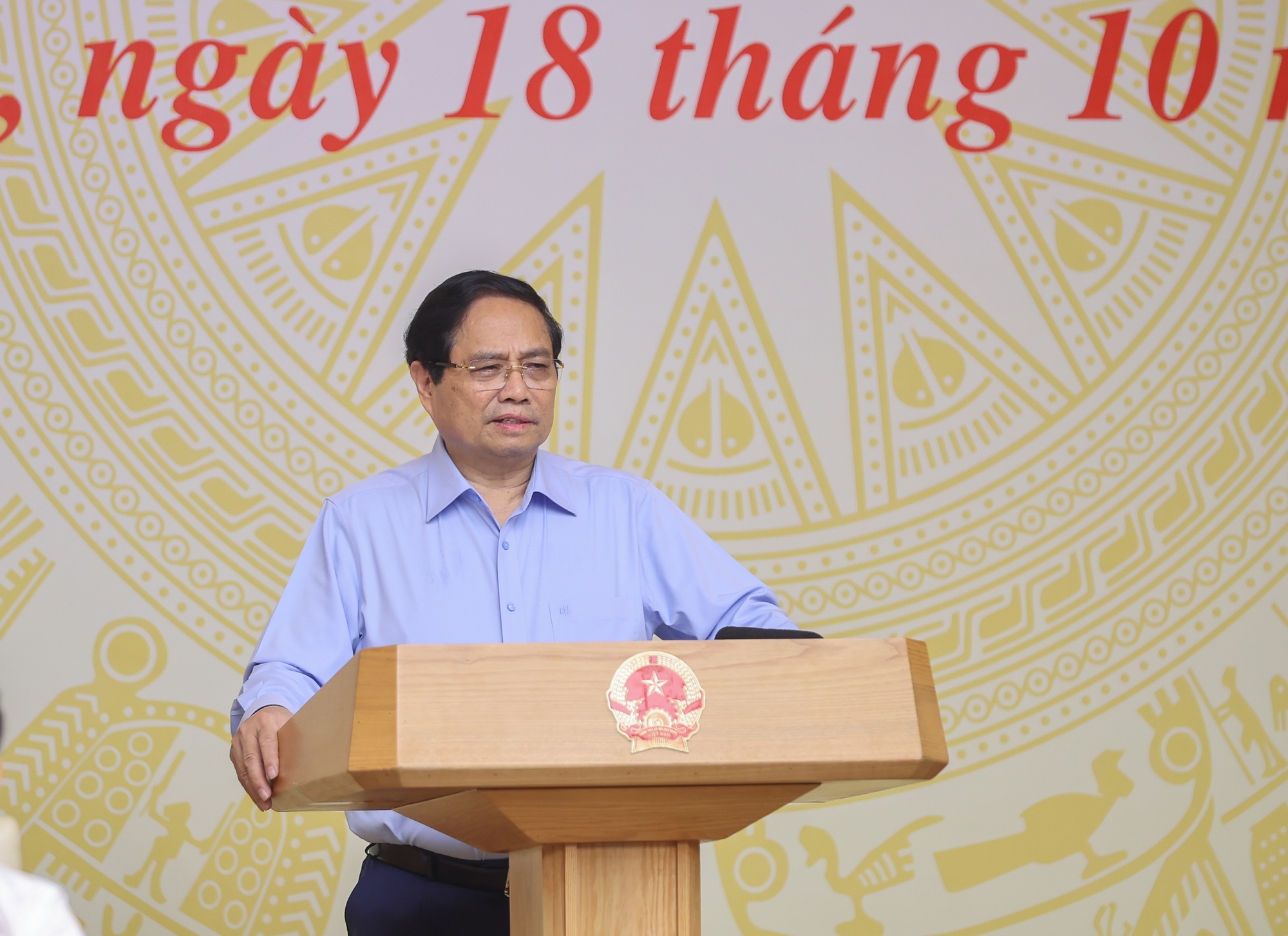 Thủ tướng nêu rõ, Giải ngân vốn đầu tư công vừa là chức trách nhiệm vụ, vừa là lương tâm, đạo đức công vụ của cán bộ