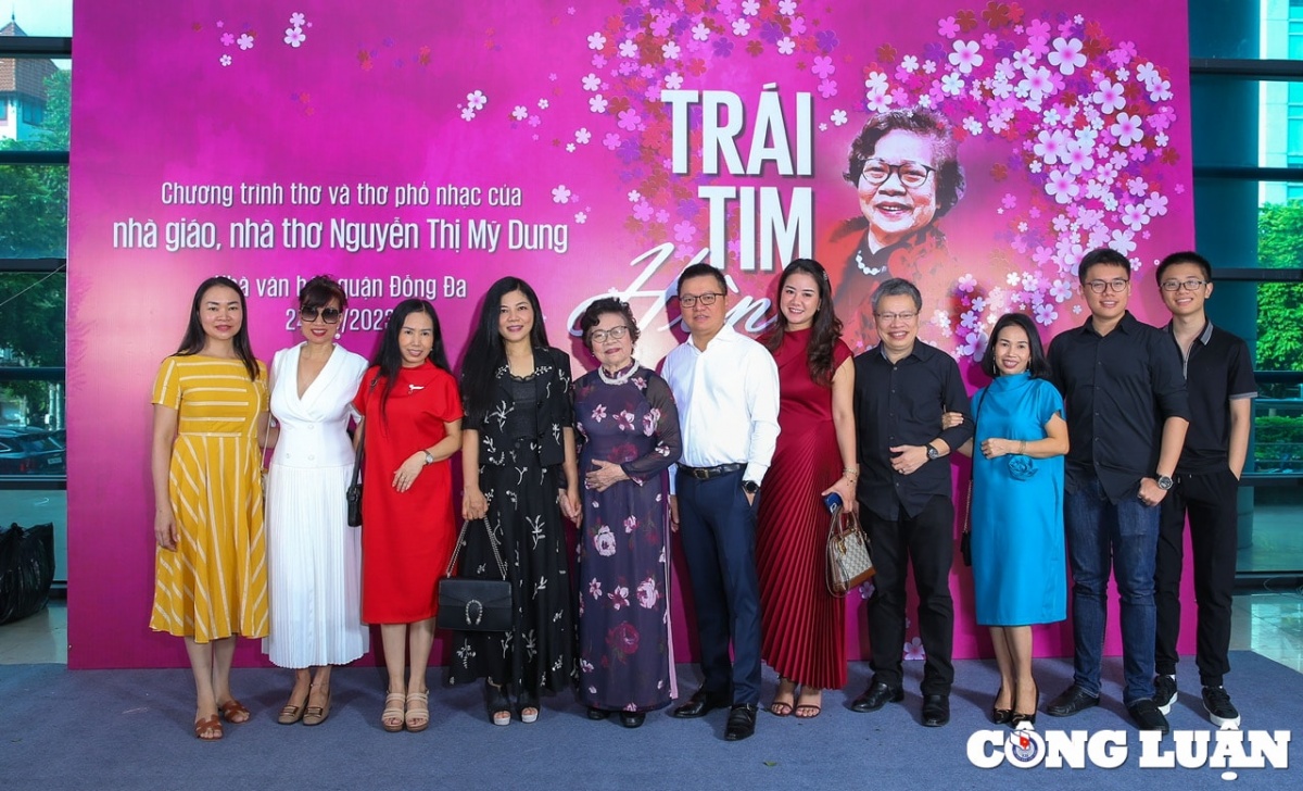 Nhà thơ Nguyễn Thị Mỹ Dung: Hạnh phúc đến từ những điều giản dị nhất