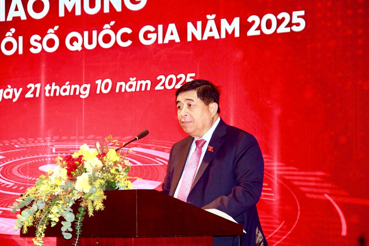 Chuyển đổi số toàn dân, toàn diện, toàn trình để tăng tốc, bứt phá Chuyển đổi số toàn dân, toàn diện, toàn trình để tăng tốc, bứt phá